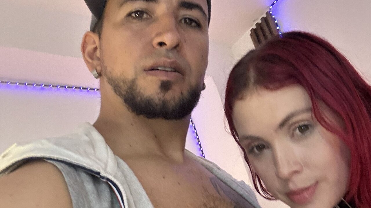 Live Porn Camera of SelenaAndYach