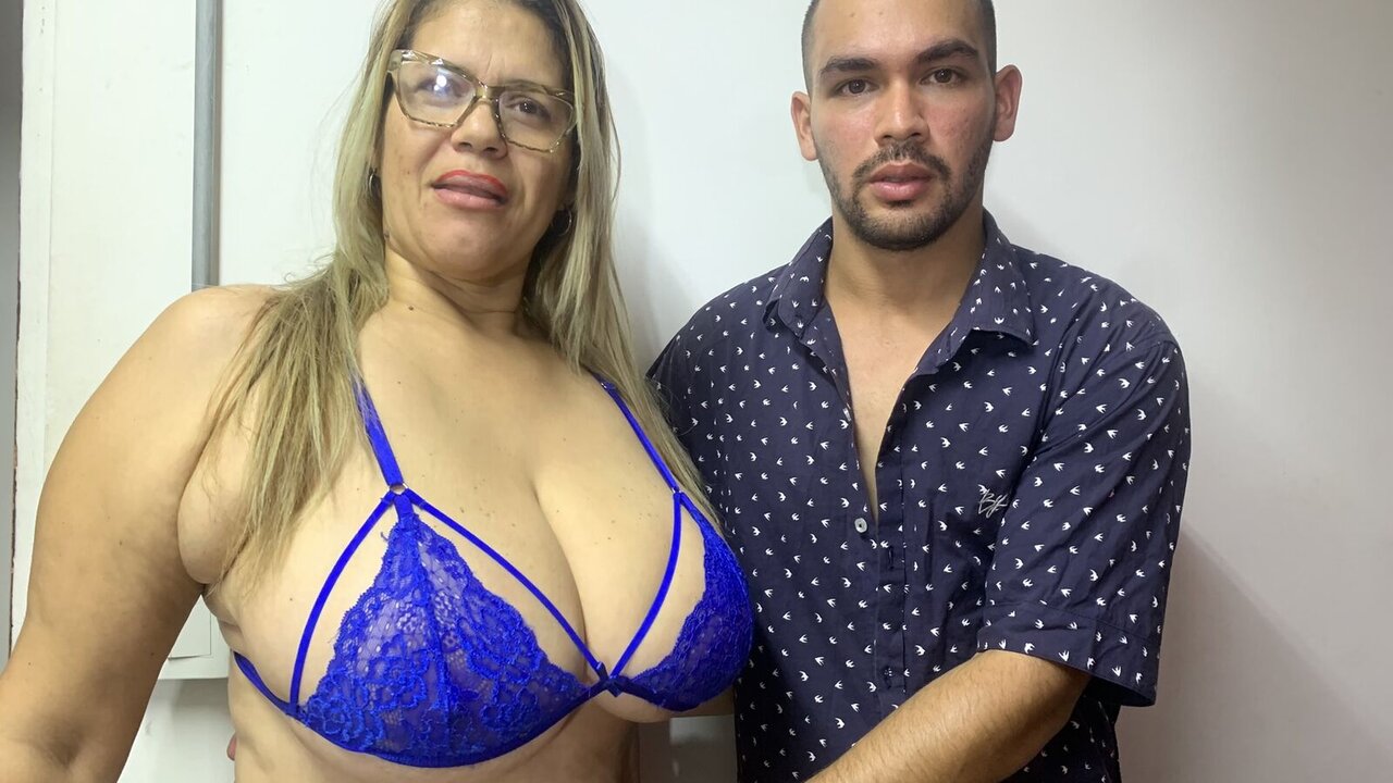 Live Porn Camera of VioletaAndNeil